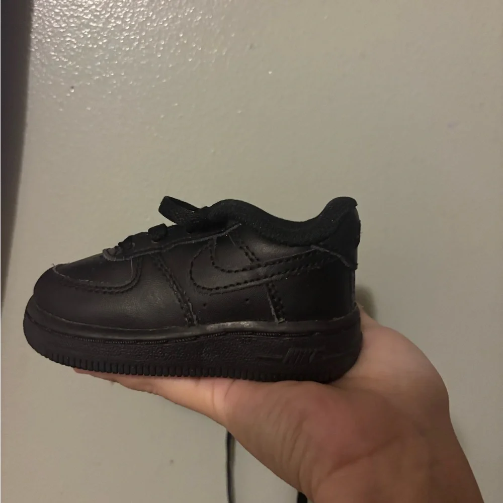 4c black air forces